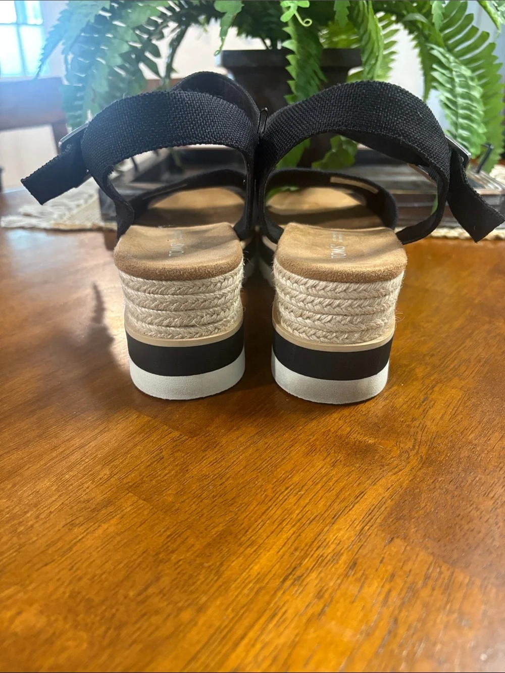 Toms classic sandals